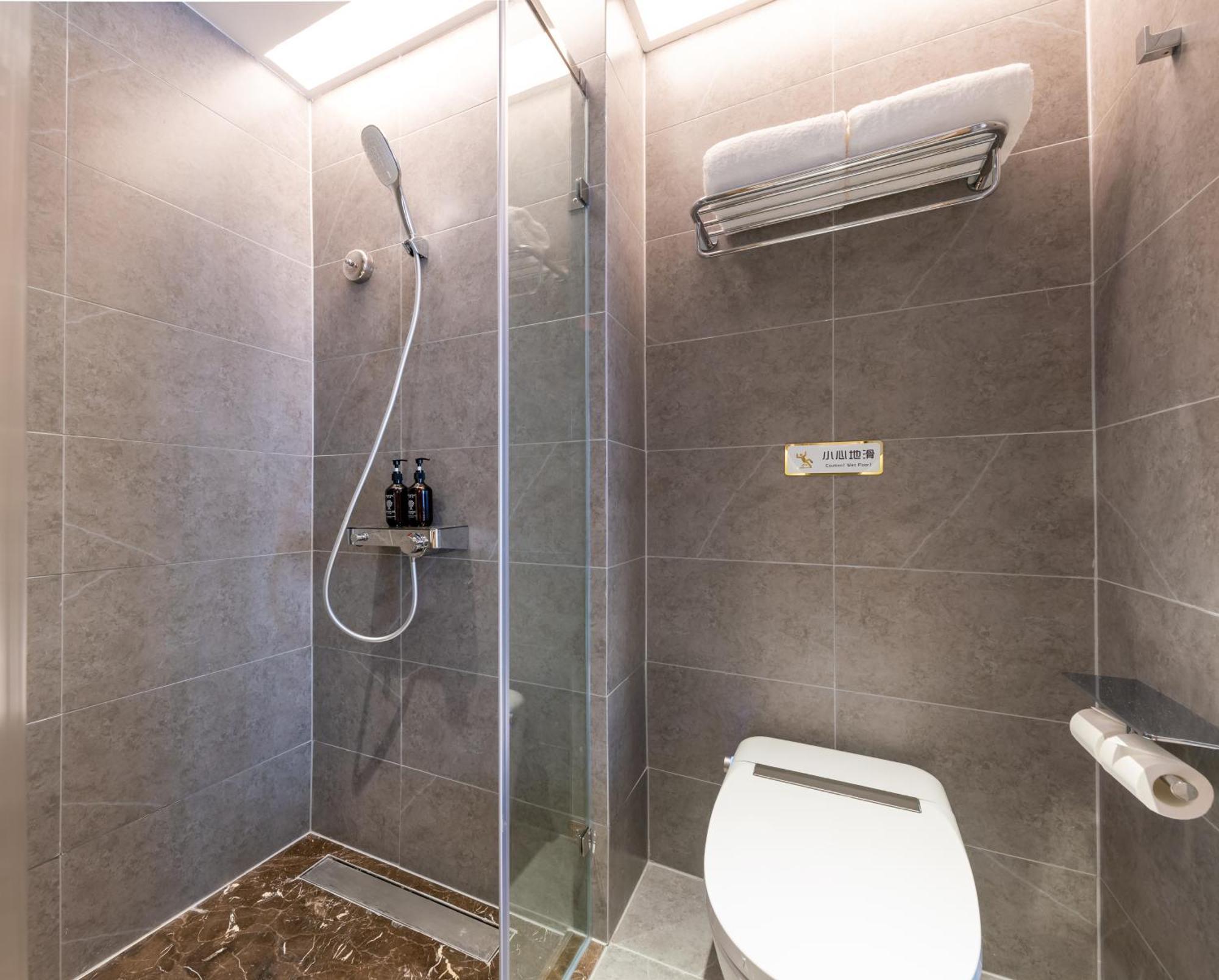 Jingfang Building Smart - Located In The Busiest Part Of The Downtown Area, Near Tiananmen Square And The Forbidden City,wangfujing Shopping Street ,newly Opened Hotel,provide Free Laundry Service,provide Tourism And Ticketing Services Pékin (Beijing)