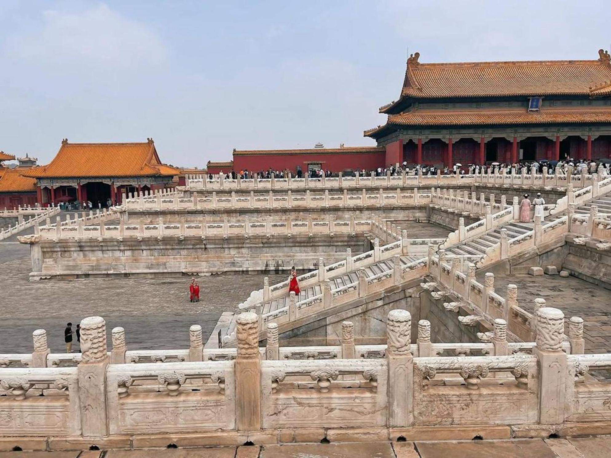 Jingfang Building Smart - Located In The Busiest Part Of The Downtown Area, Near Tiananmen Square And The Forbidden City,wangfujing Shopping Street ,newly Opened Hotel,provide Free Laundry Service,provide Tourism And Ticketing Services